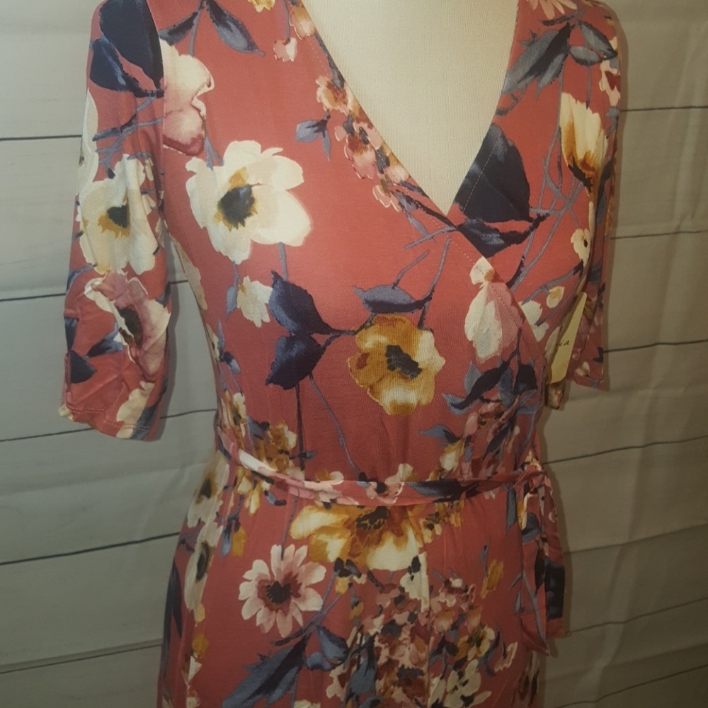 Last 2!! Sale! Pink Floral Tied Dress - Picture 4 of 4